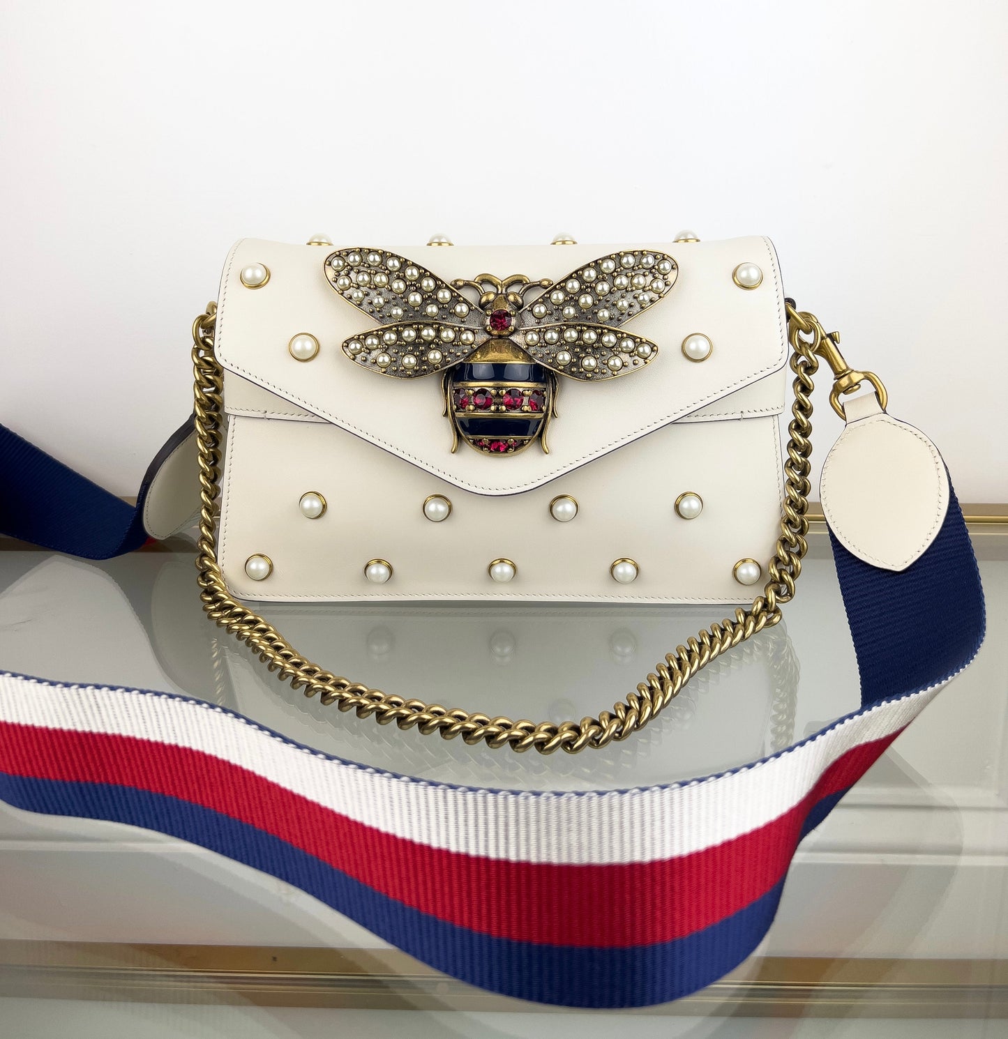 Gucci Broadway Pearly Bee Shoulder Bag Embellished Leather