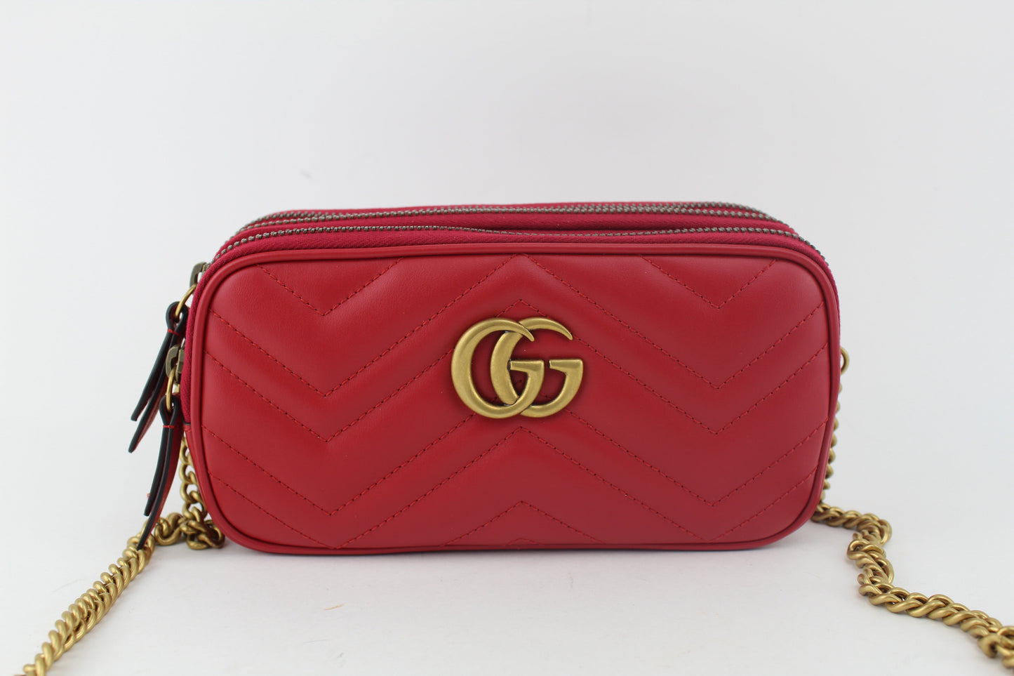 GUCCI GG MARMONT MATELASSE CROSSBODY BAG RED