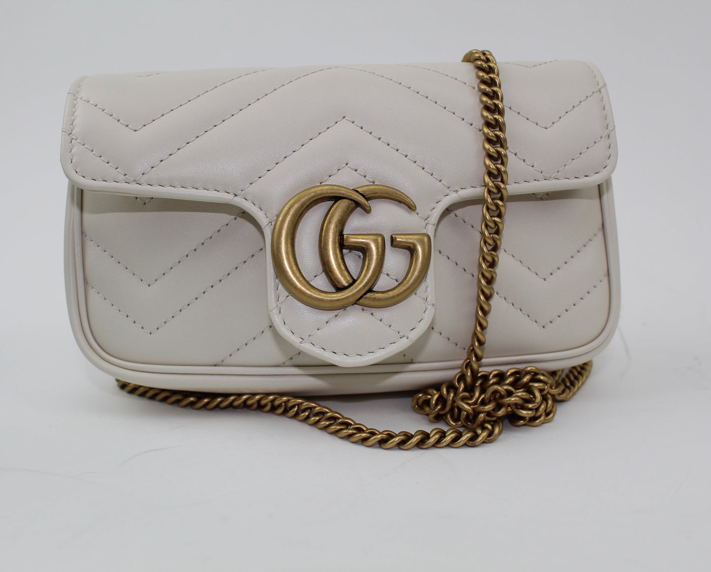 GUCCI GG MARMONT LEATHER SUPER MINI BAG