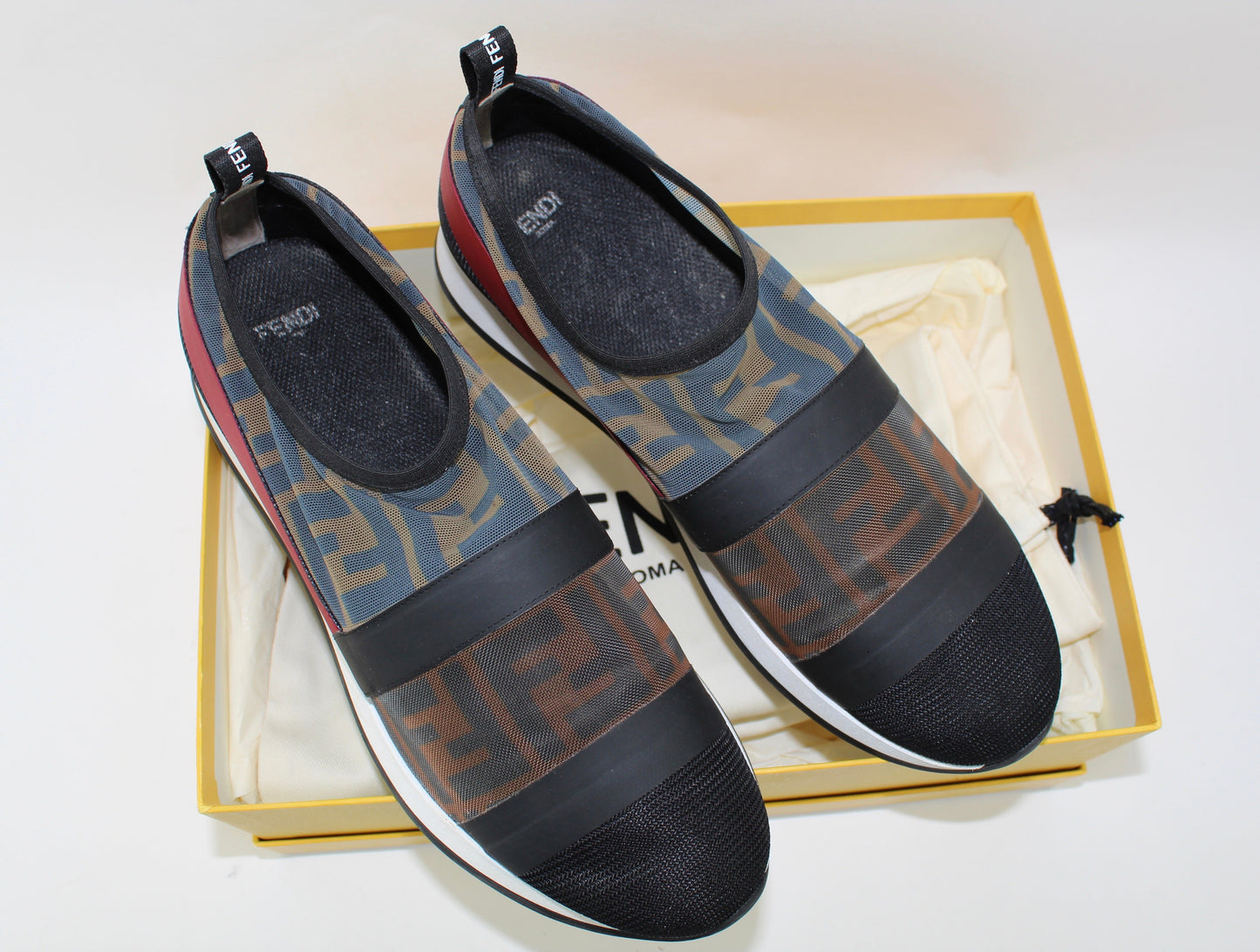 FENDI RUNWAY MESH FF TRAINER SNEAKERS SIZE 39