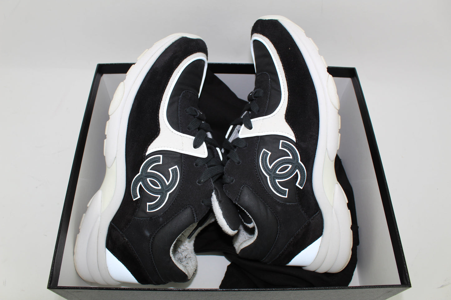 CHANEL CROSS TRAINER SNEAKERS size 40