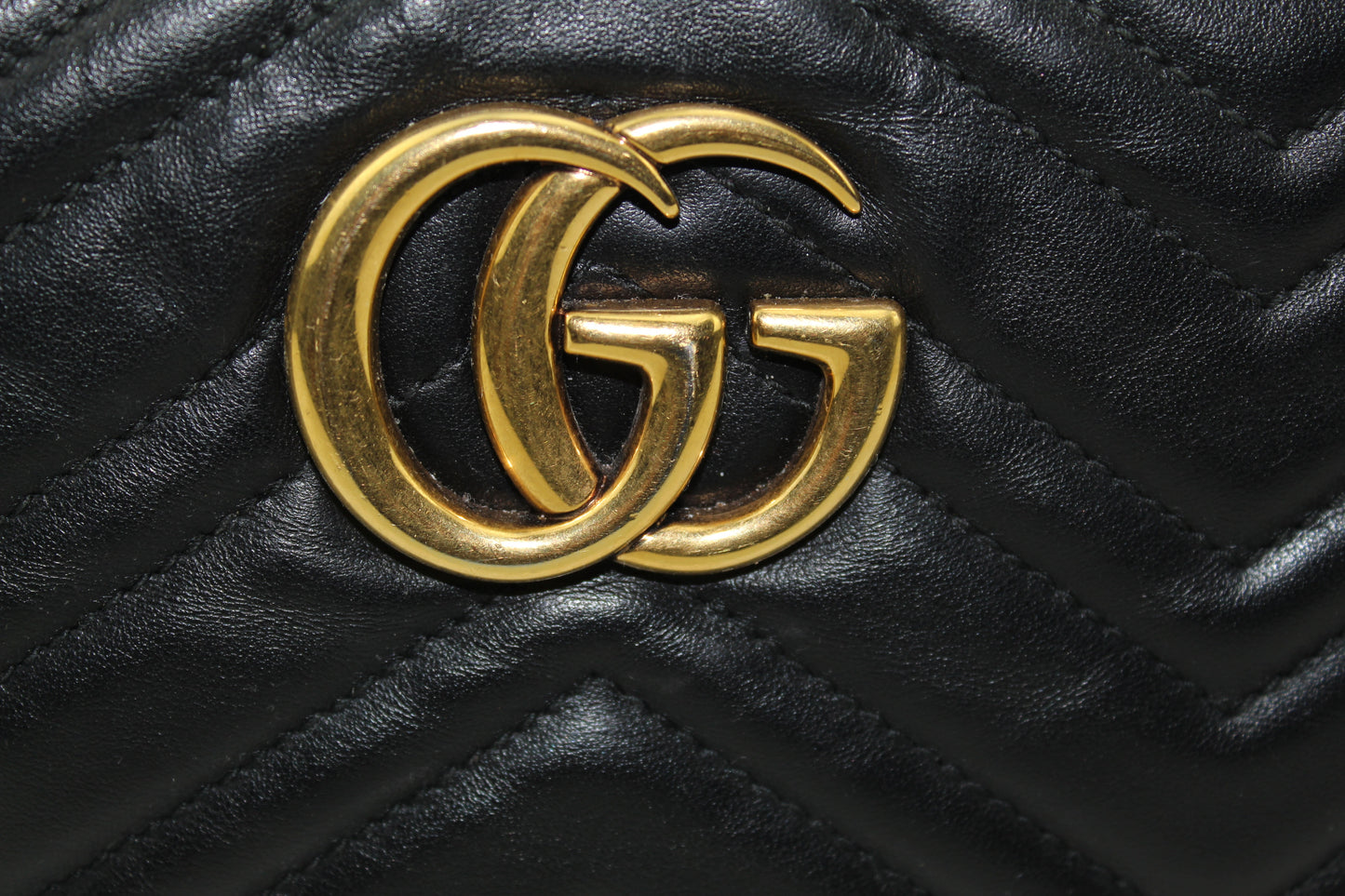 GUCCI GG MATÈLASSE CAMERA BAG