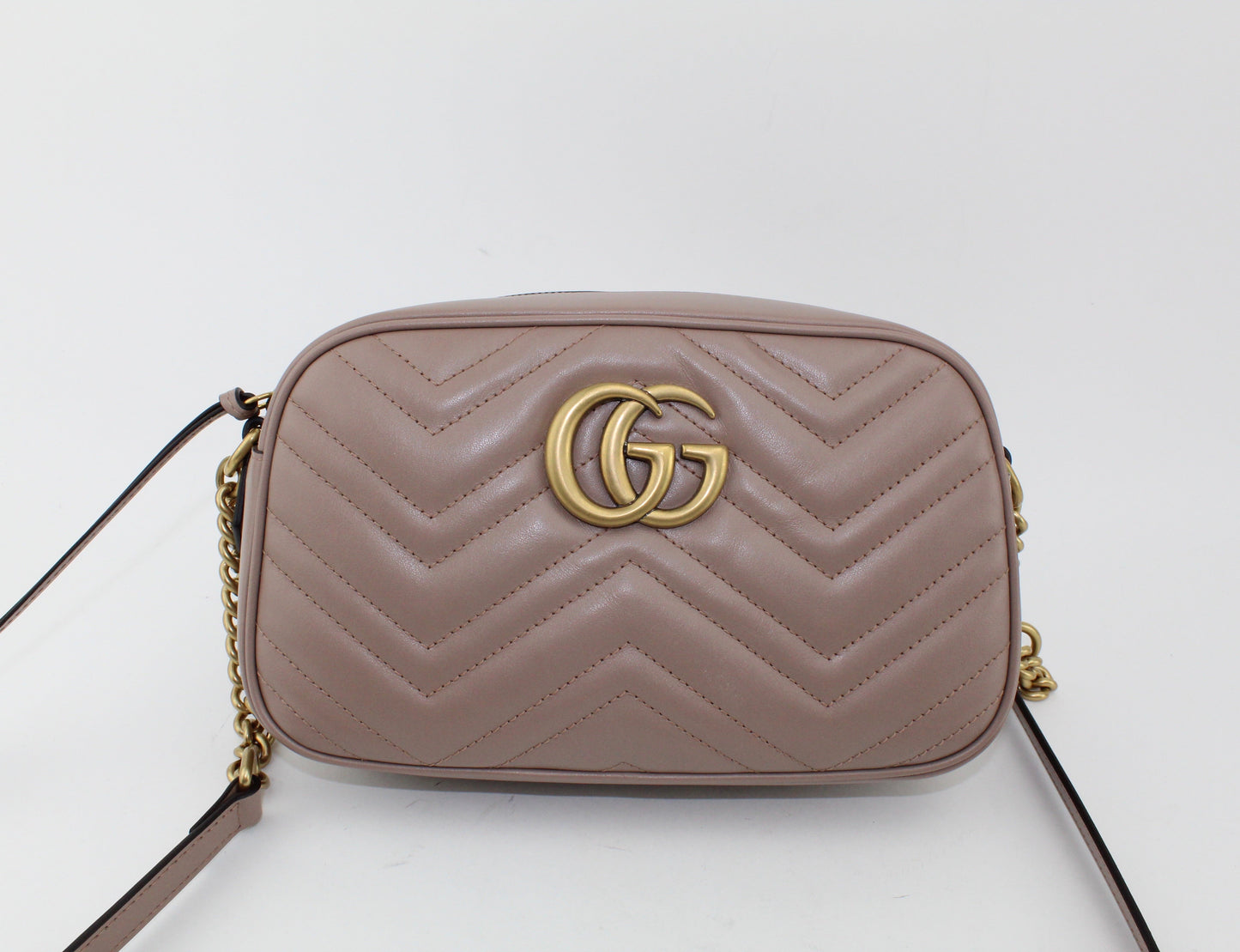 GUCCI GG MARMONT SMALL MATELASSE SHOULDER  BAG