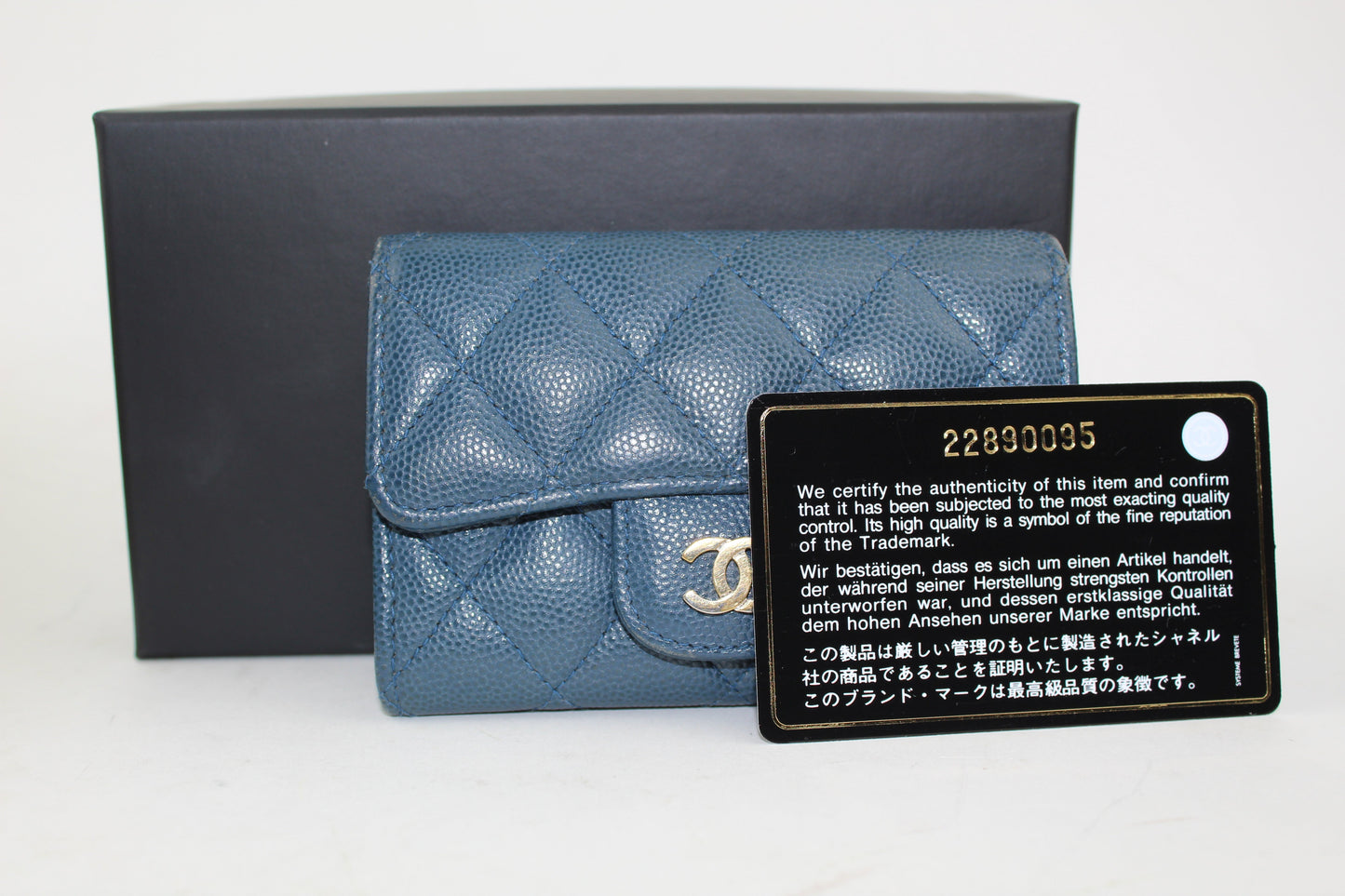 CHANEL CAVIAR CARD HOLDER