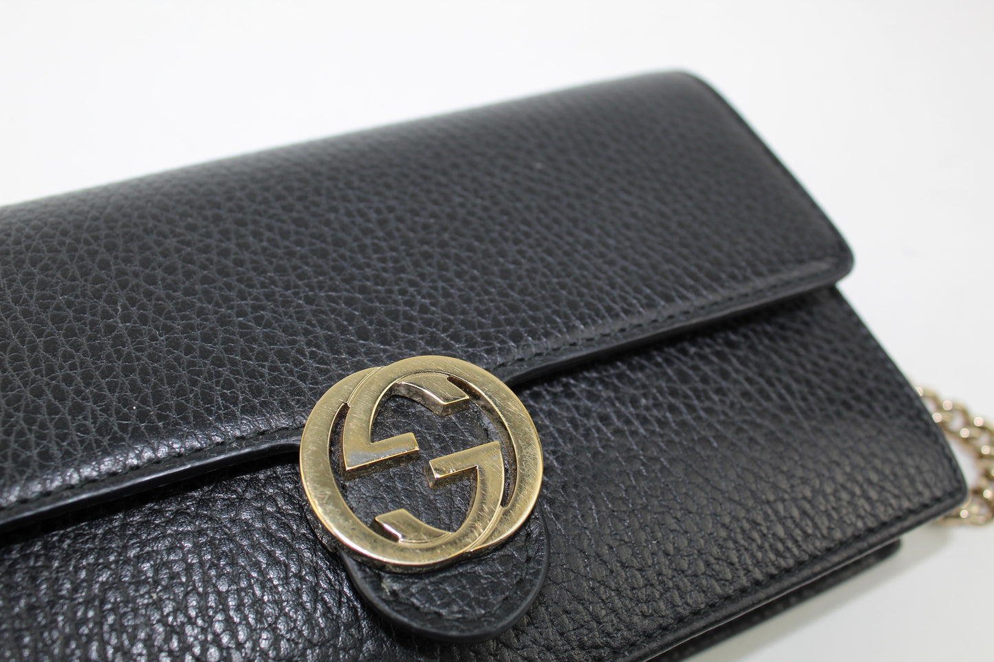 GUCCI INTERLOCKING WALLET ON CHAIN