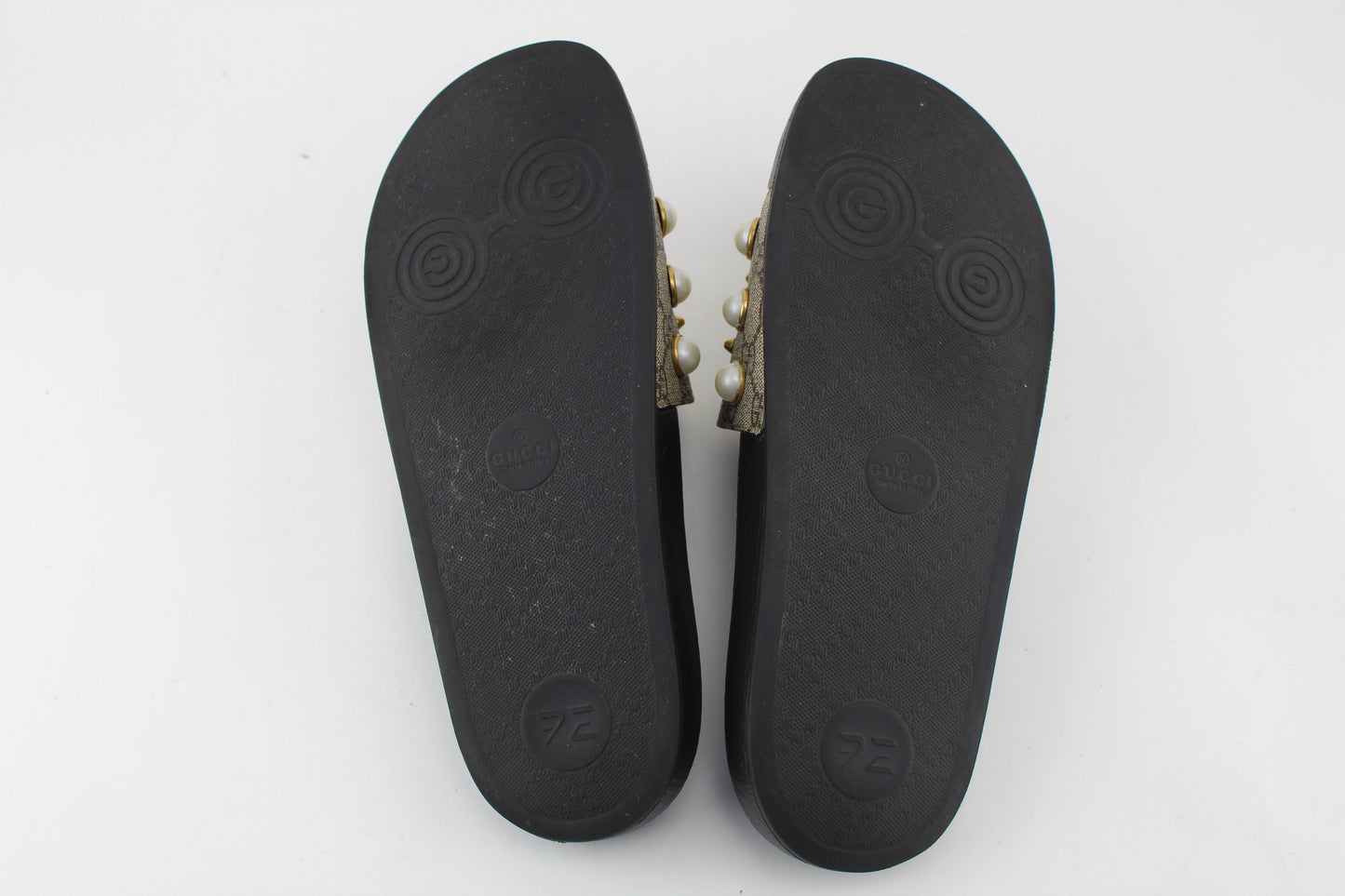 Gucci GG Pearl Slides