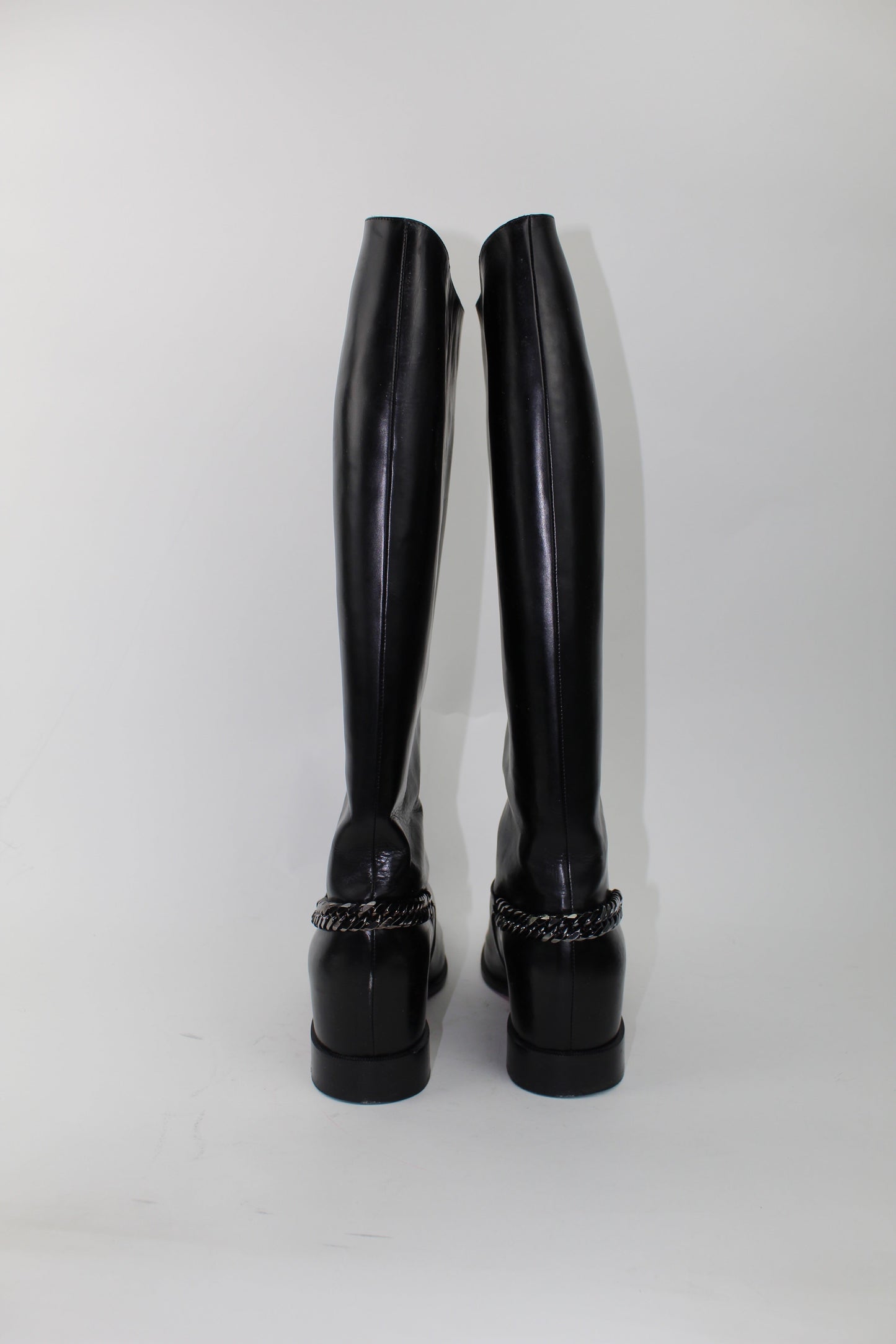 CHRISTIAN LOUBOUTIN CATE CHAIN-TRIM BOOTS