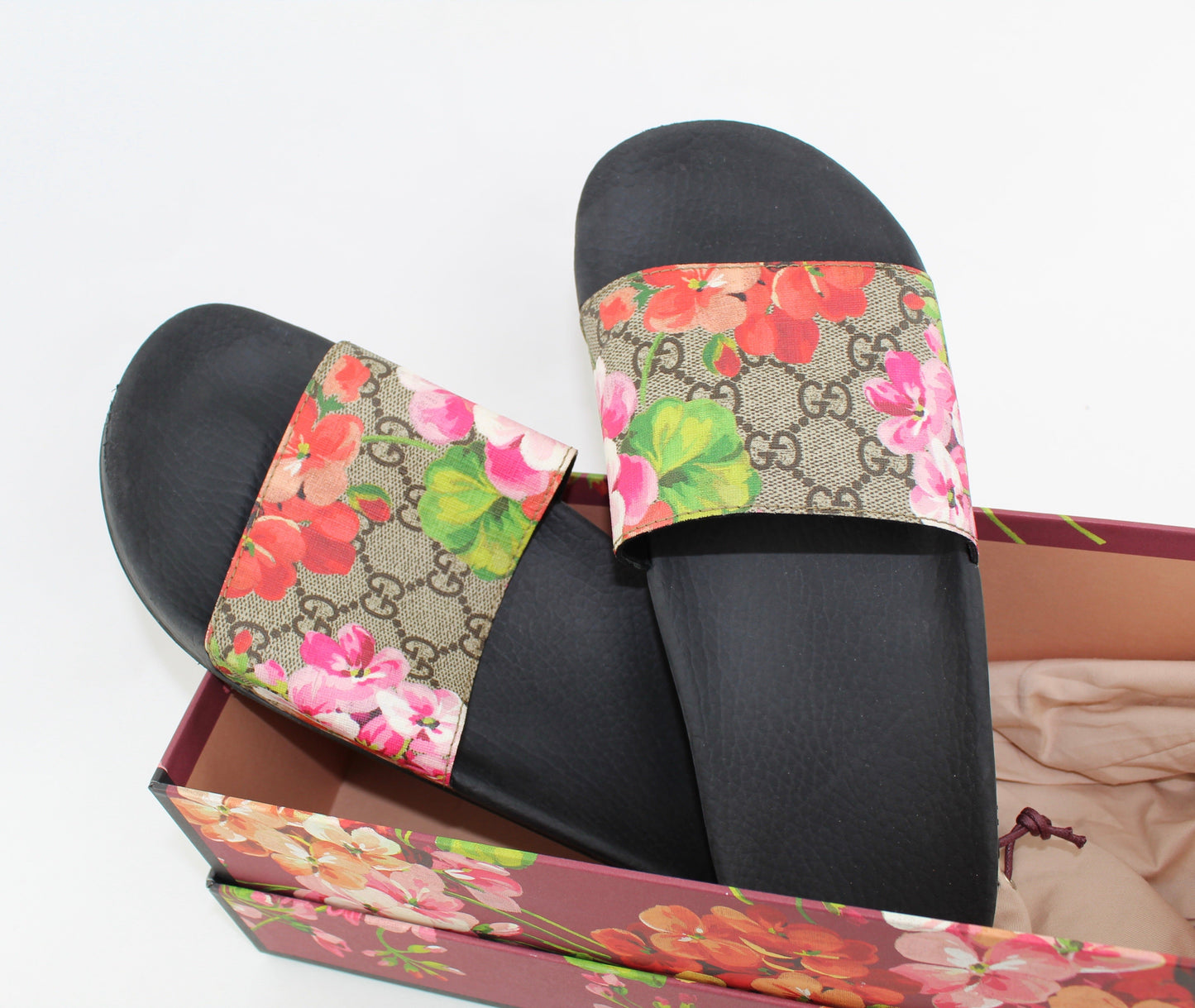 GUCCI GG BLOOMS SUPREME SLIDE SANDAL