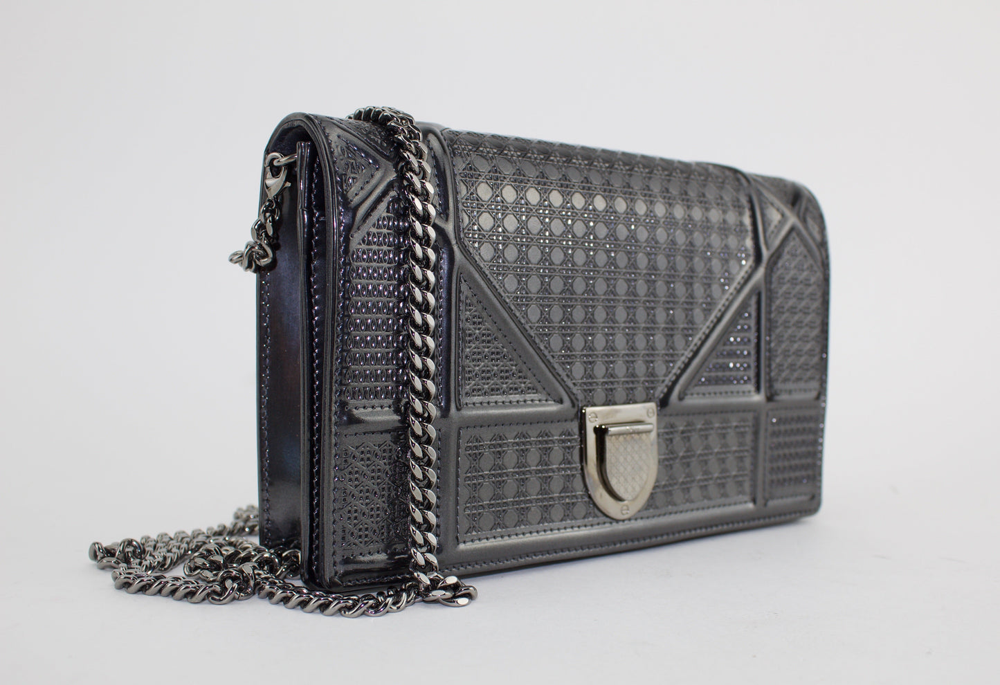 CHRISTIAN DIOR DIORAMA CHAIN POUCH