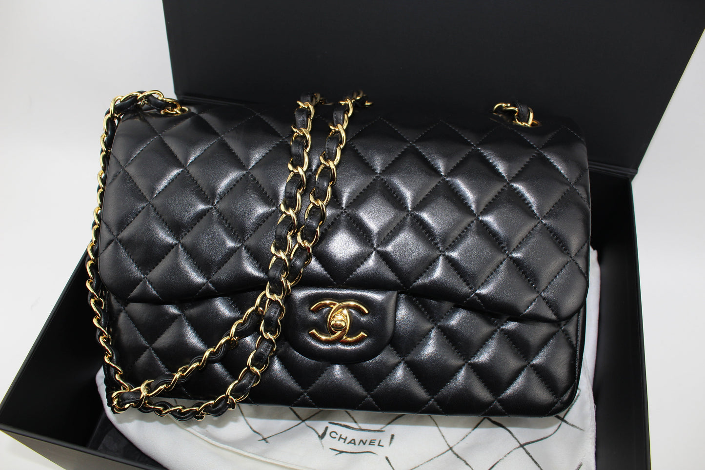 CHANEL JUMBO LAMBSKIN DOUBLE FLAP BAG