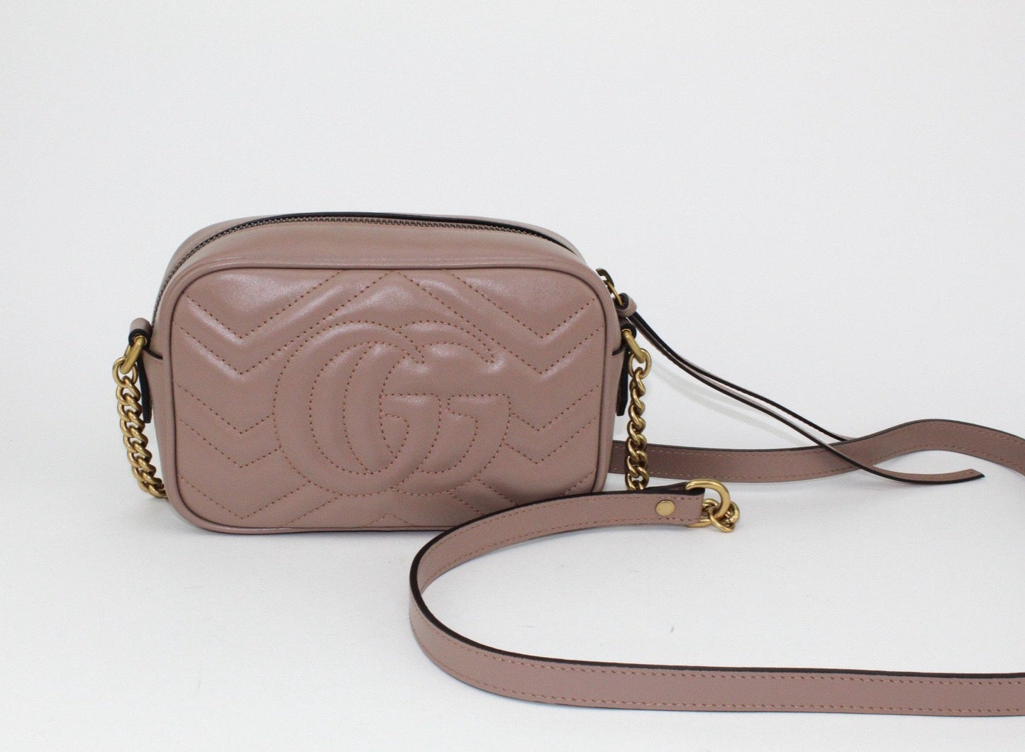 GUCCI GG MARMONT MINI MATELASSE CAMERA BAG