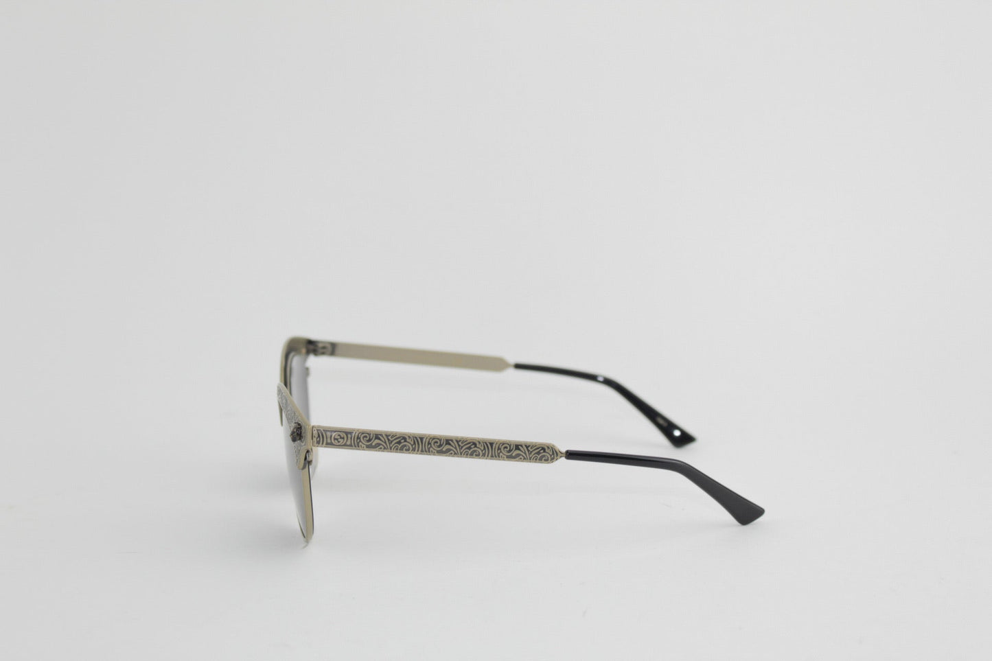 GUCCI BLACK AND GOLD SUNGLASSES