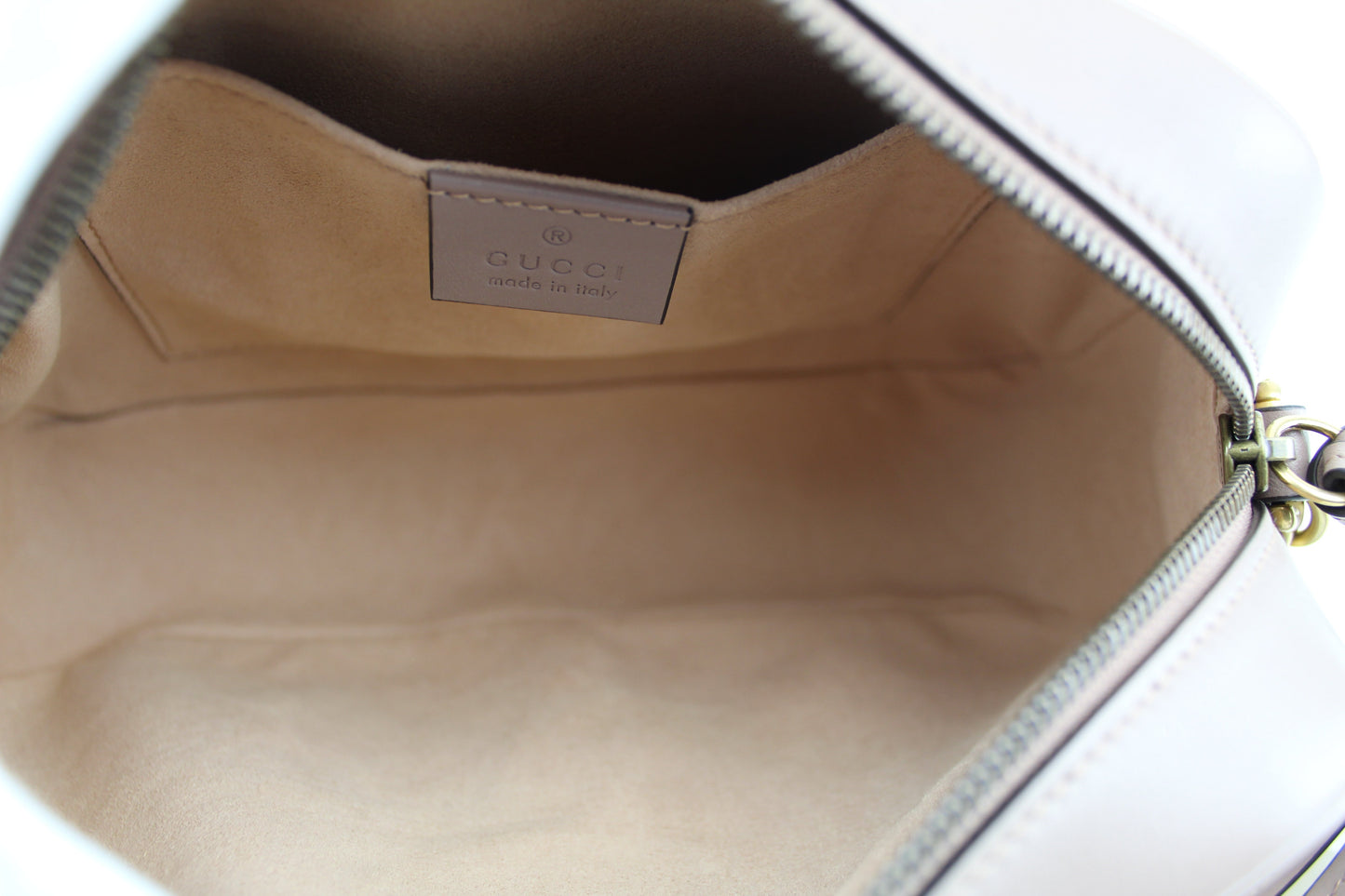 GUCCI GG MARMONT SMALL MATELASSE SHOULDER  BAG