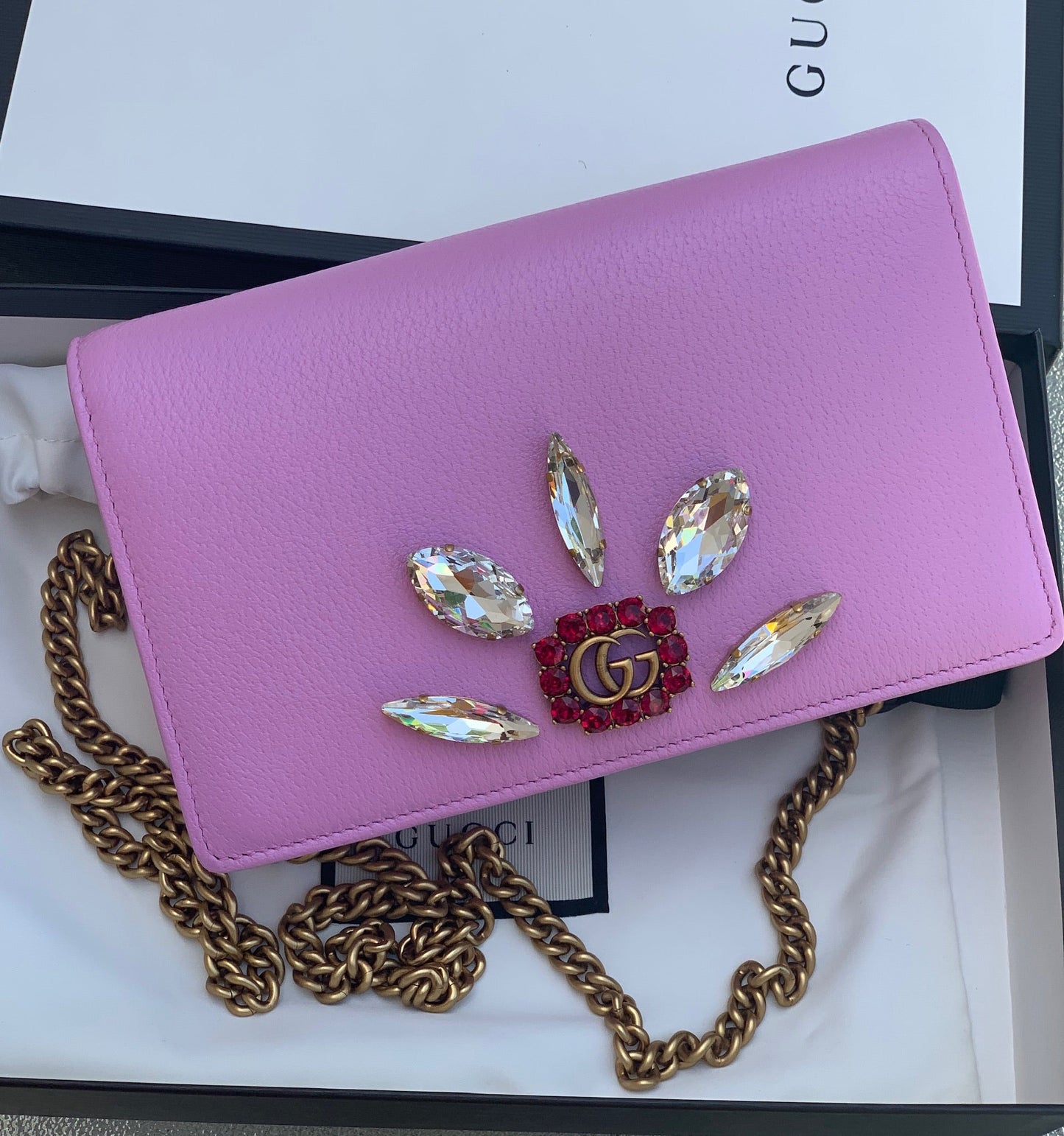 GUCCI GG MARMONT CHAIN EMBELLISHED LEATHER MINI