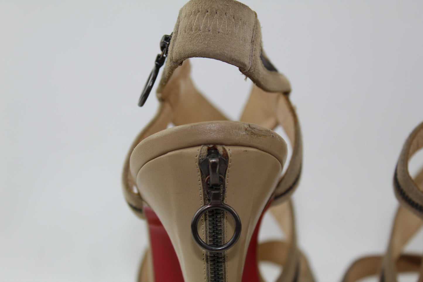 CHRISTIAN LOUBOUTIN TRAILER 140mm