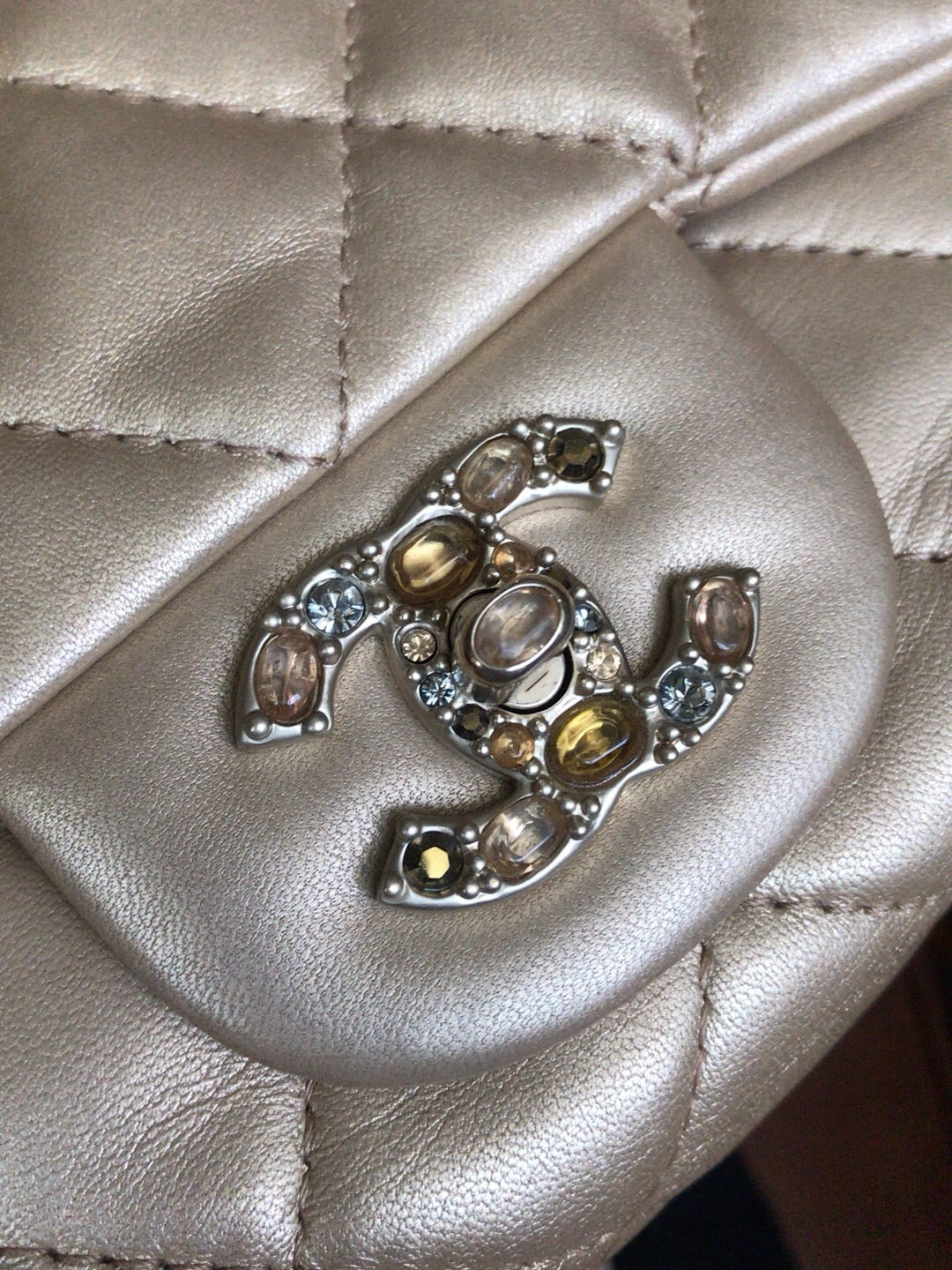 Chanel Timeless/ Classic Flap Medium Gold Gem CC Turn lock