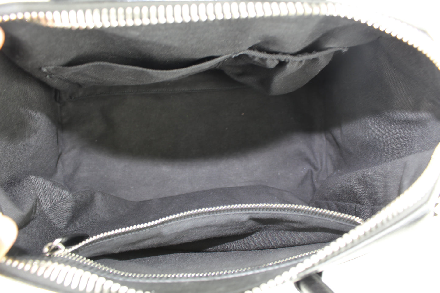 GIVENCHY MEDIUM ANTIGONA BAG