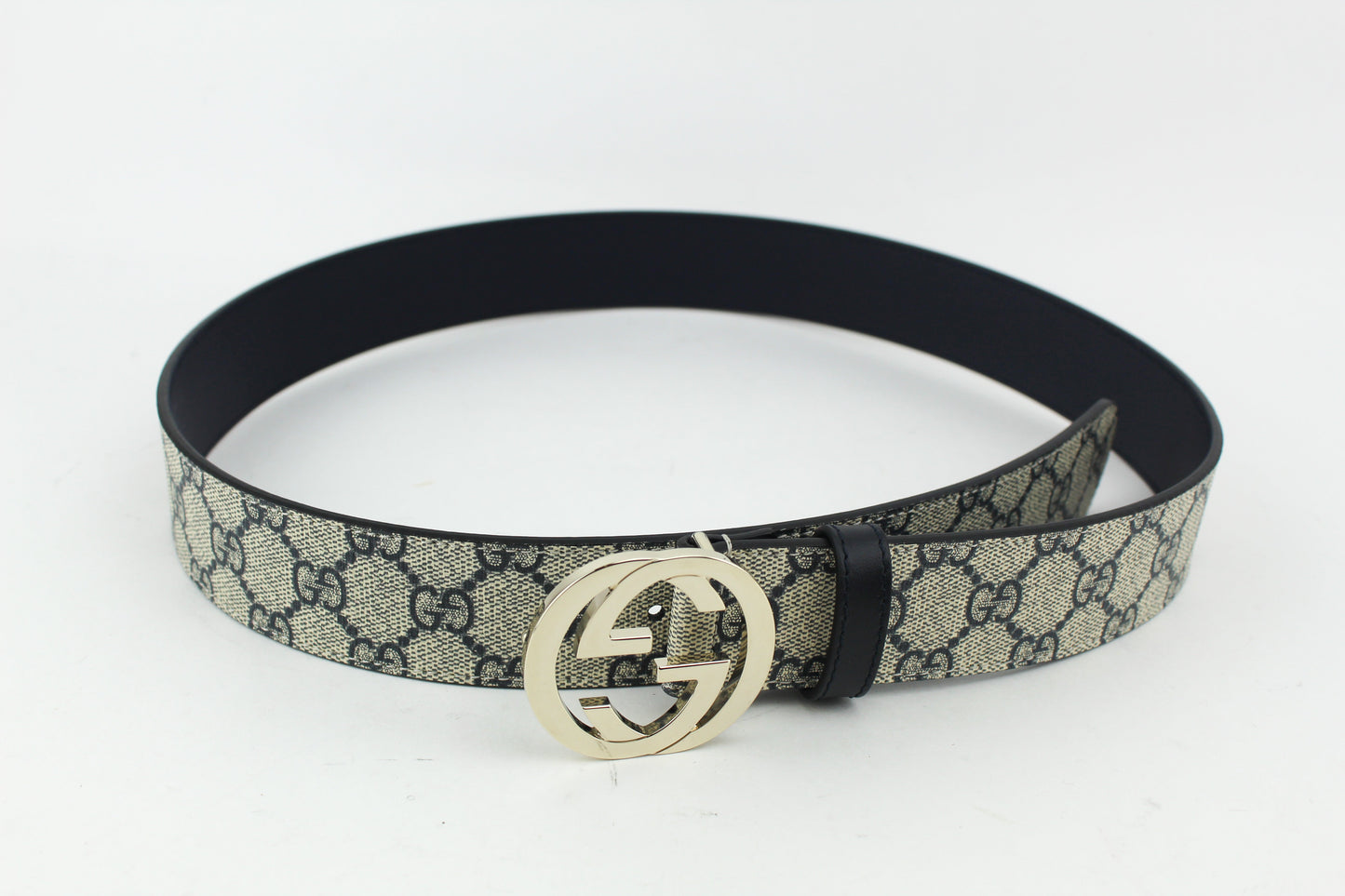 Gucci GG Supreme belt with G buckle