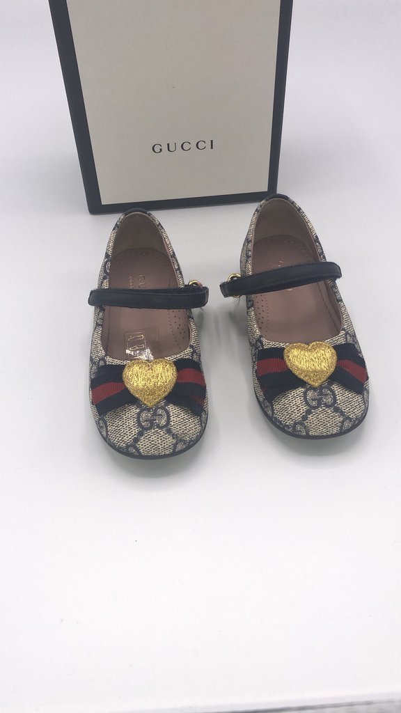 GUCCI GG FLATS WITH HEART RIBBON