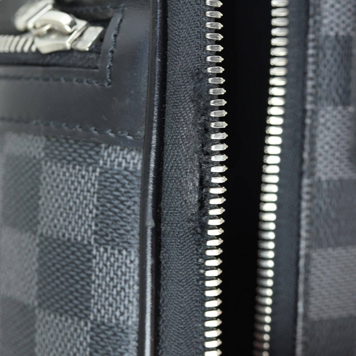 Louis Vuitton Steeve Laptop Bag Damier Graphite