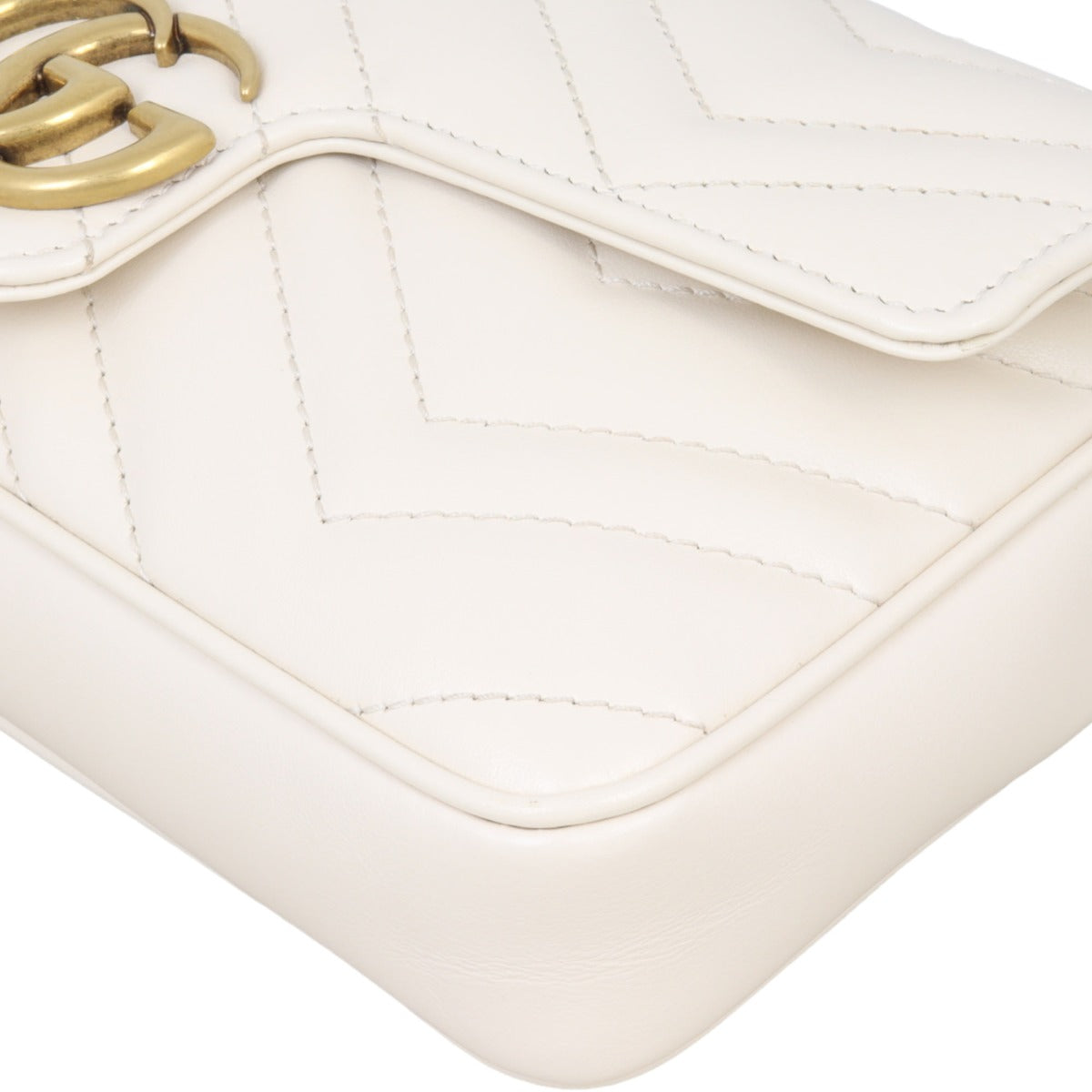 Gucci GG Marmont Matelasse Mini Flap Chain Bag