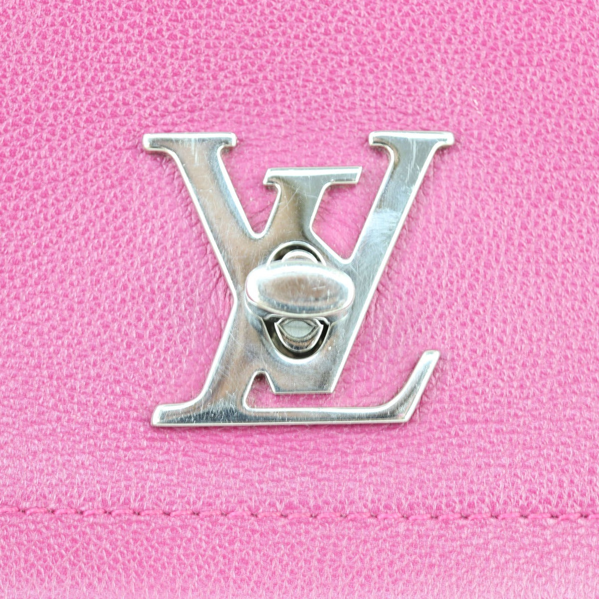 Louis Vuitton Lockme II BB