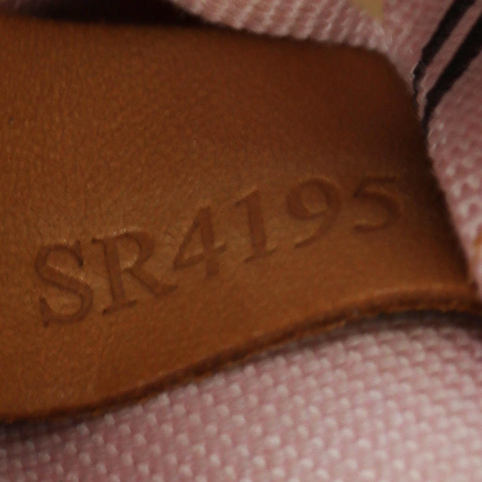 Louis Vuitton Neverfull MM Monogram