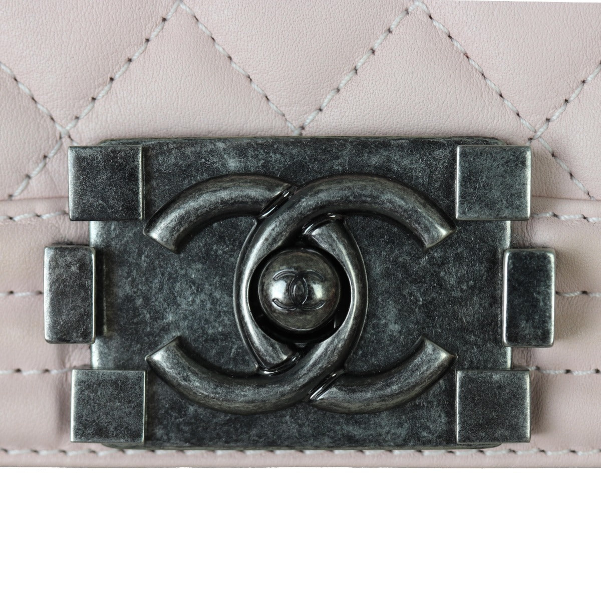 Chanel Boy Old Medium | Pale Pink