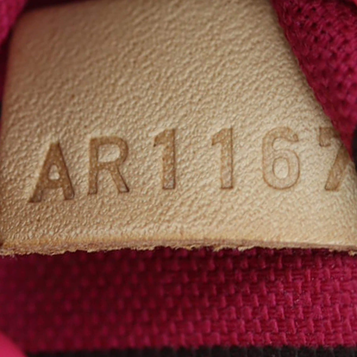 Louis Vuitton Neverfull MM Monogram with pouch