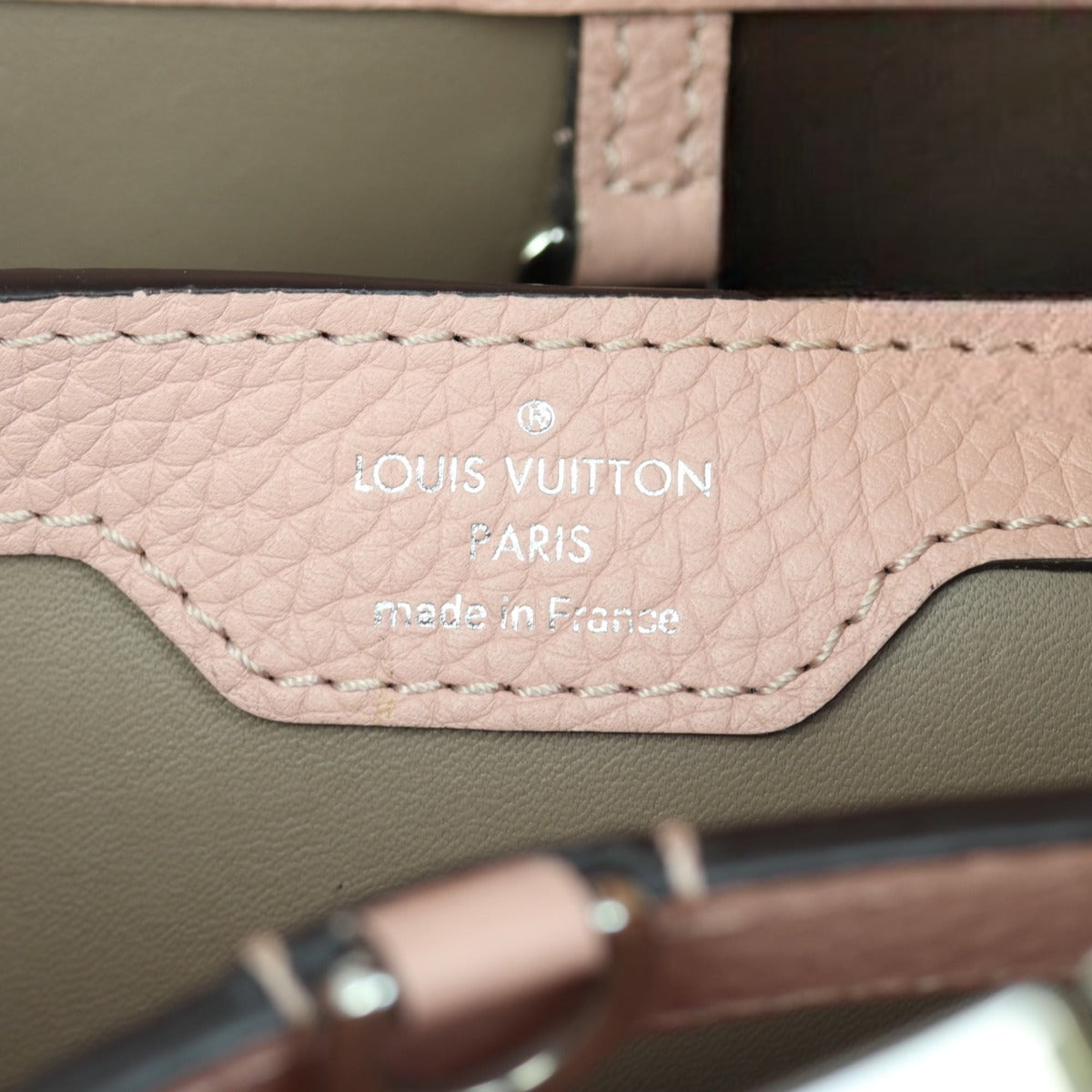 Louis Vuitton Capucines PM