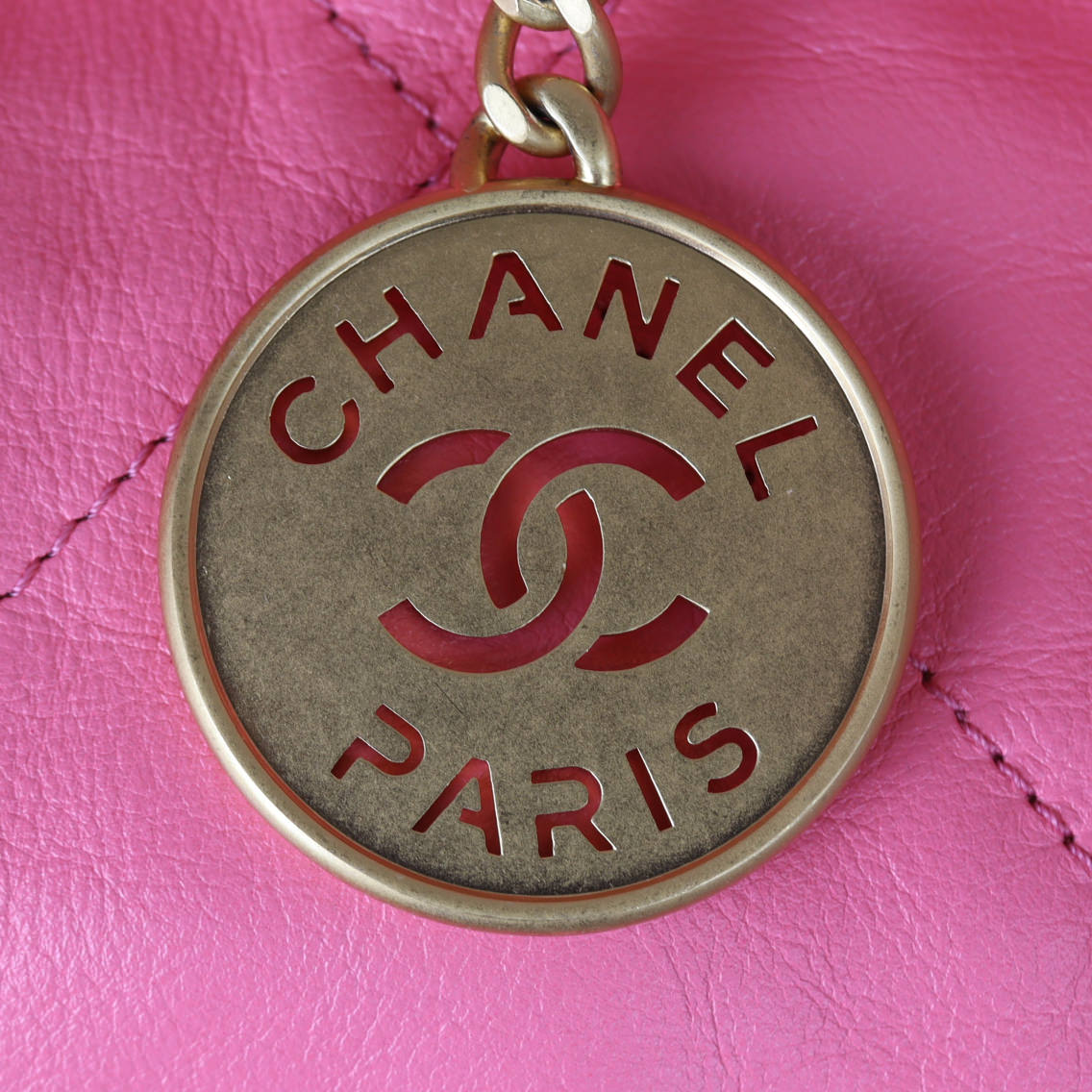 Chanel 22 Hobo Small