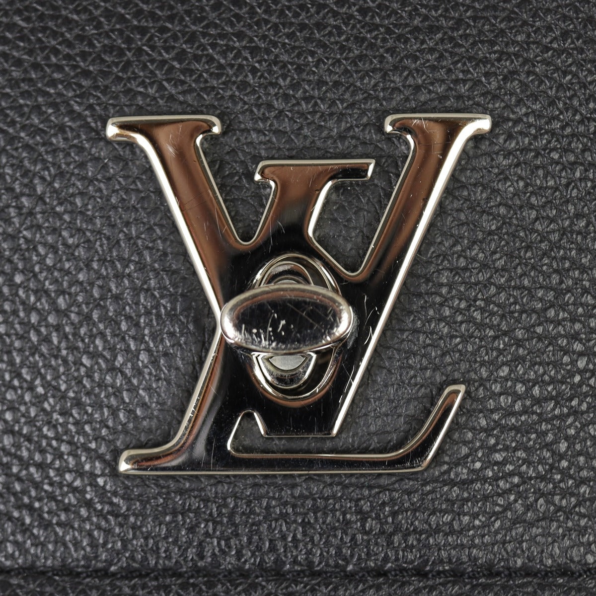 Louis Vuitton Lockme II BB