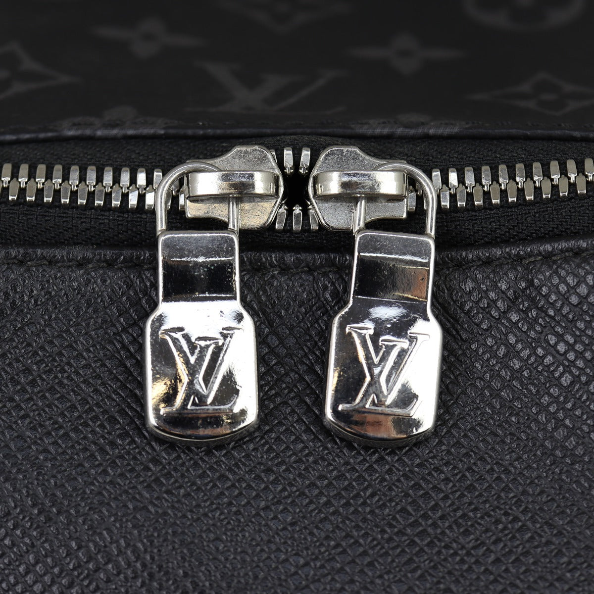 Louis Vuitton Discovery Backpack PM Taiga Monogram Eclipse