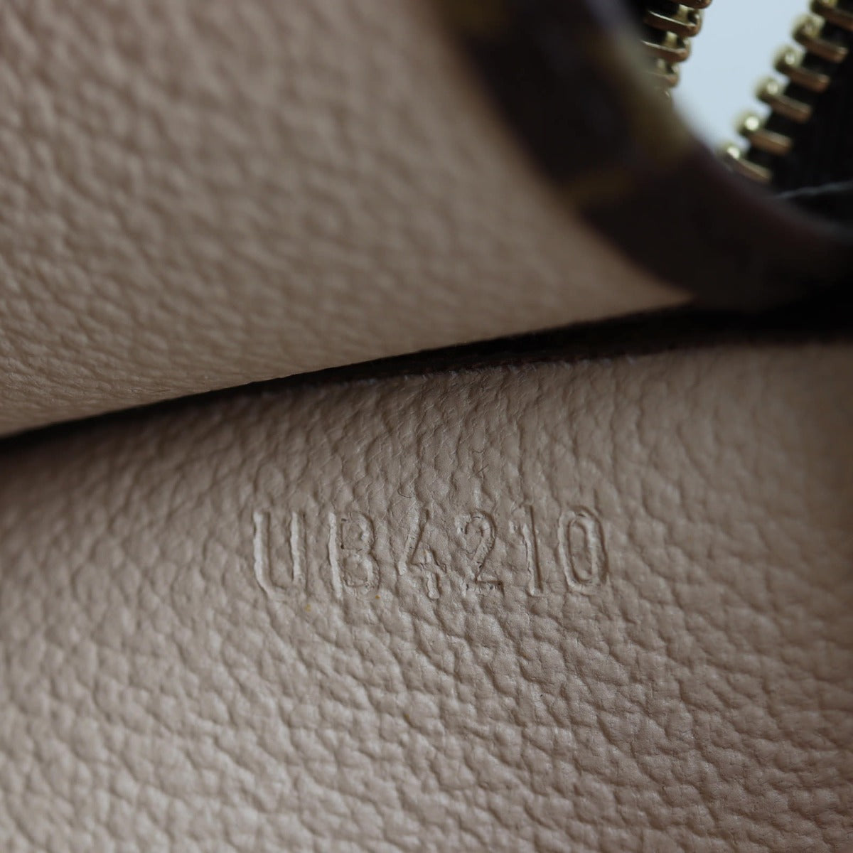 Louis Vuitton Toiletry Pouch 19 Monogram