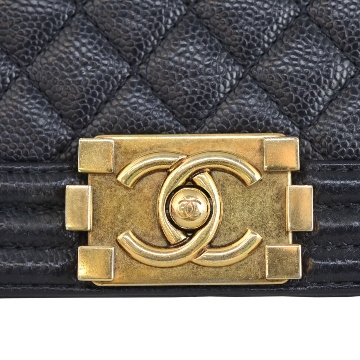 Chanel Boy New Medium | 19 Series