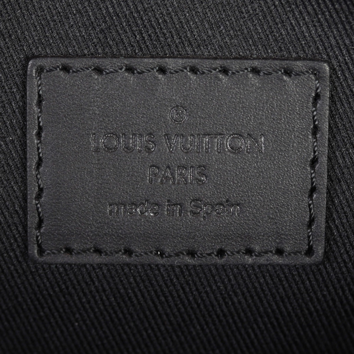 Louis Vuitton District PM Messenger Damier Infini