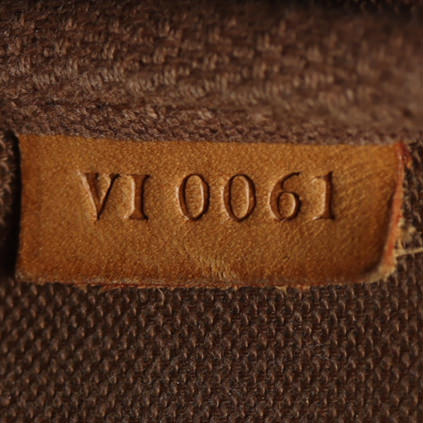 Louis Vuitton Pochette Accessories Monogram