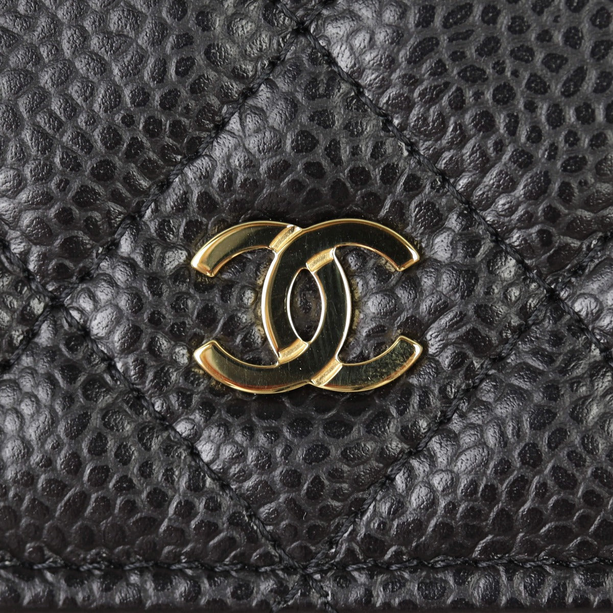 Chanel Classic Wallet on Chain | Caviar Gold Hardware