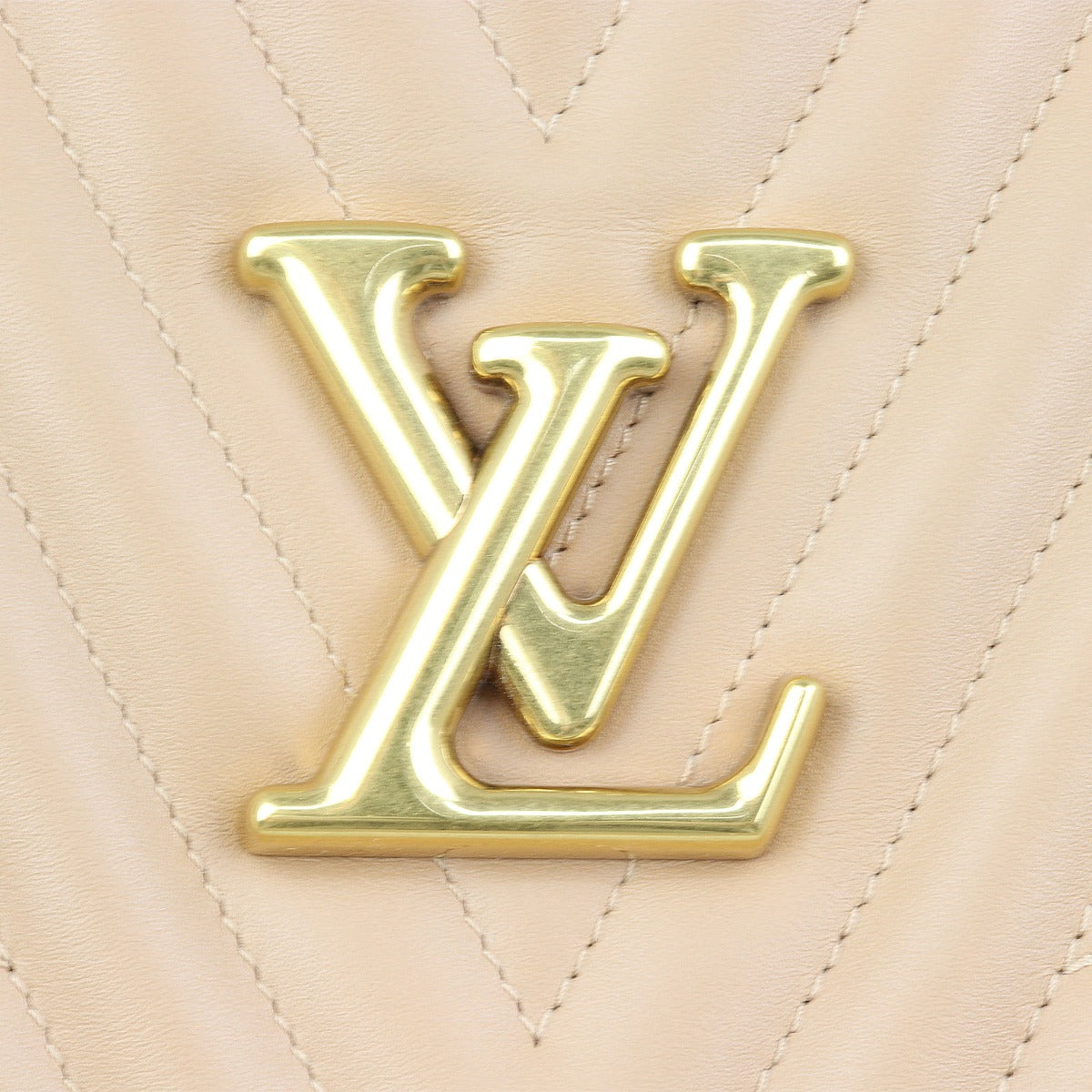 Louis Vuitton New Wave Chain Tote