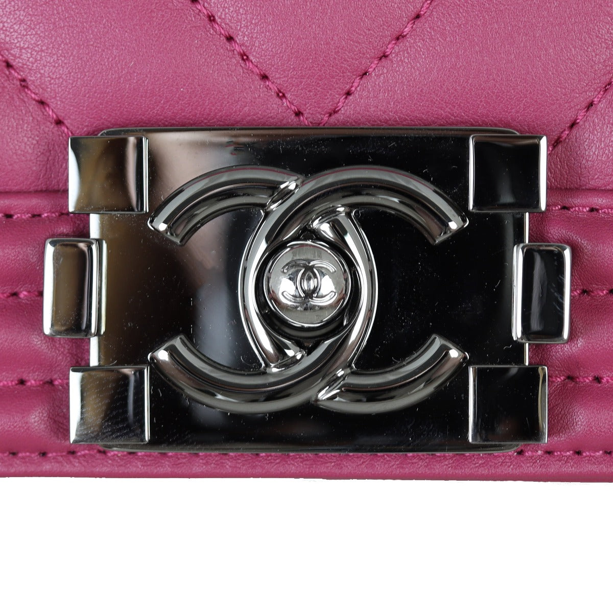 Chanel Boy Old Medium Chevron | 26 Series
