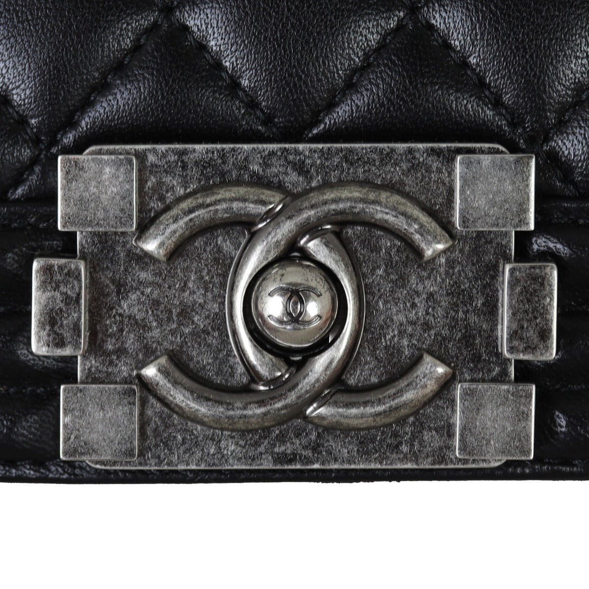 Chanel Boy Bag New Medium | Black 21 Series