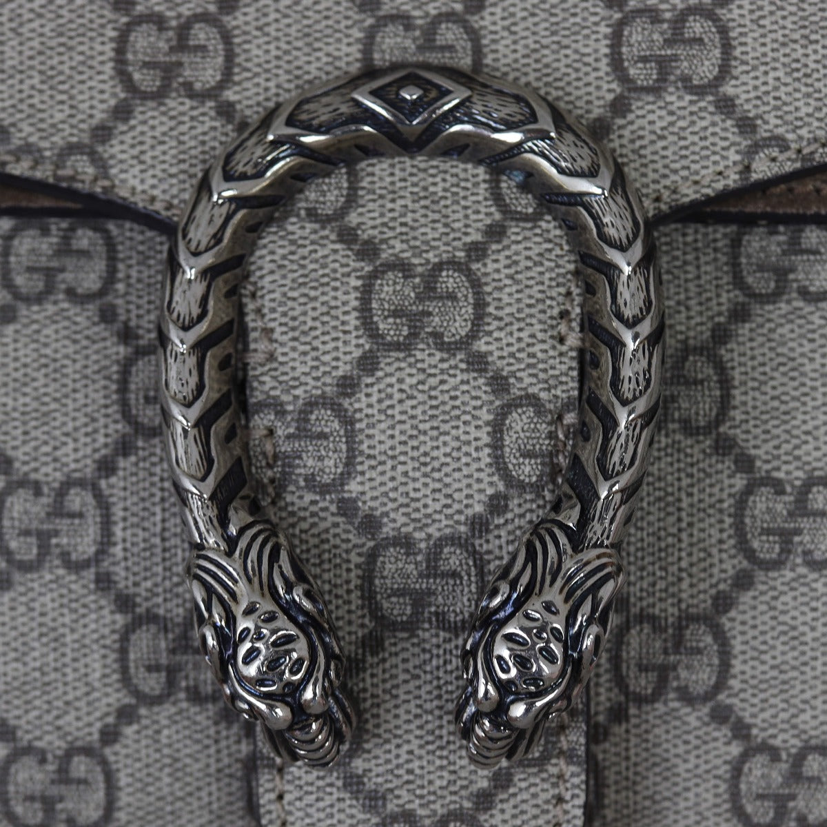 Gucci Dionysus GG Supreme Medium Shoulder Bag