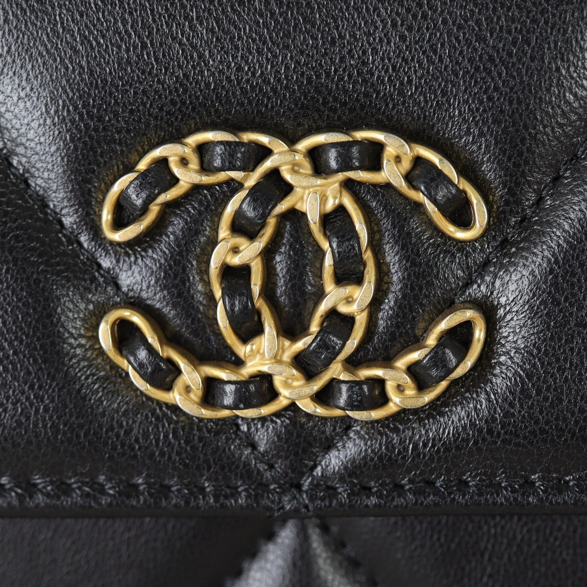 Chanel 19 Flap Long Wallet