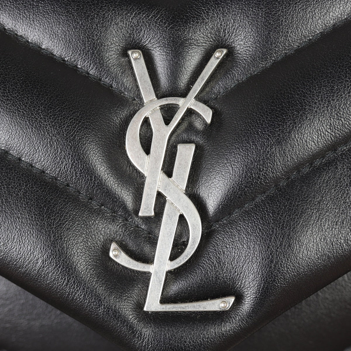Saint Laurent Loulou Small