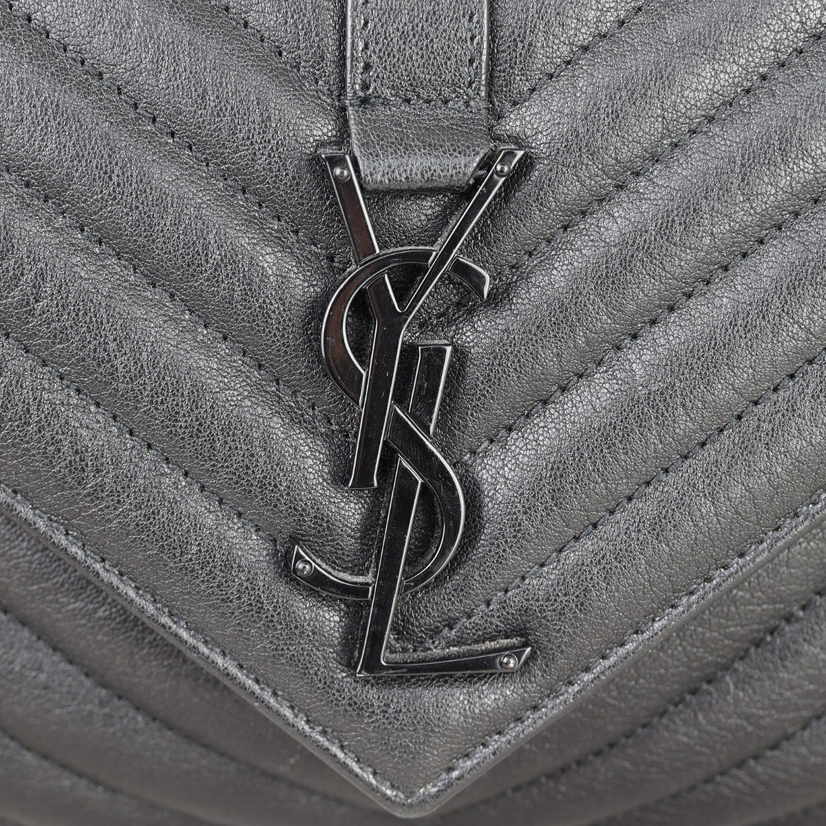 Saint Laurent College Medium