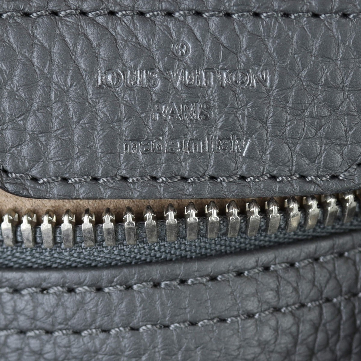 Louis Vuitton Keepall 45 Bandouliere Taurillon Leather
