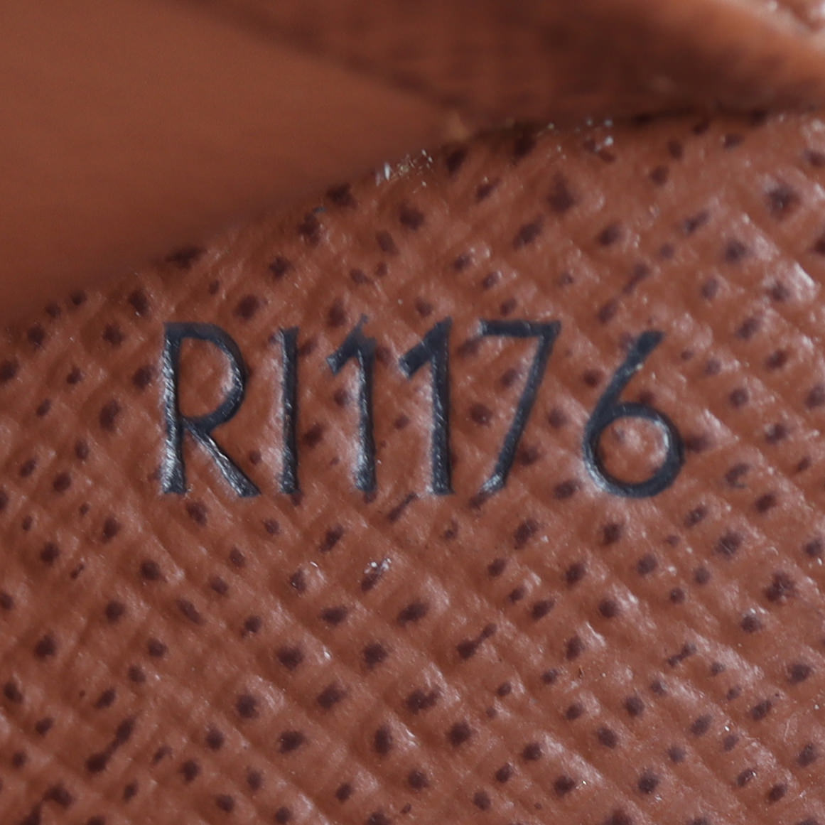 Louis Vuitton Medium Ring Agenda Cover Monogram