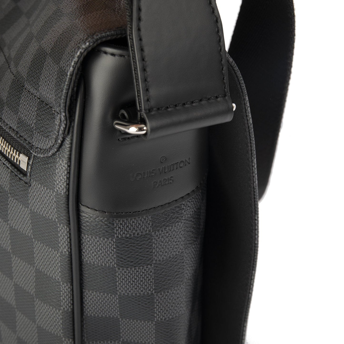 Louis Vuitton Damier Graphite District GM