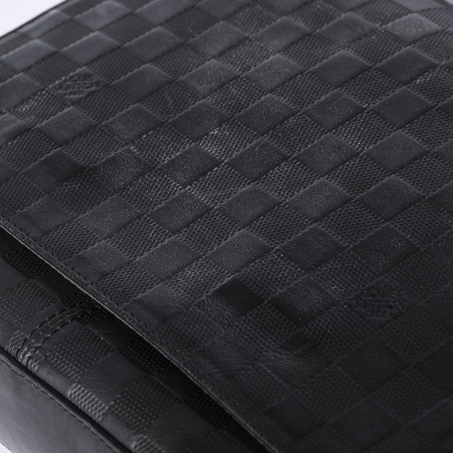 Louis Vuitton Damier Infini District PM