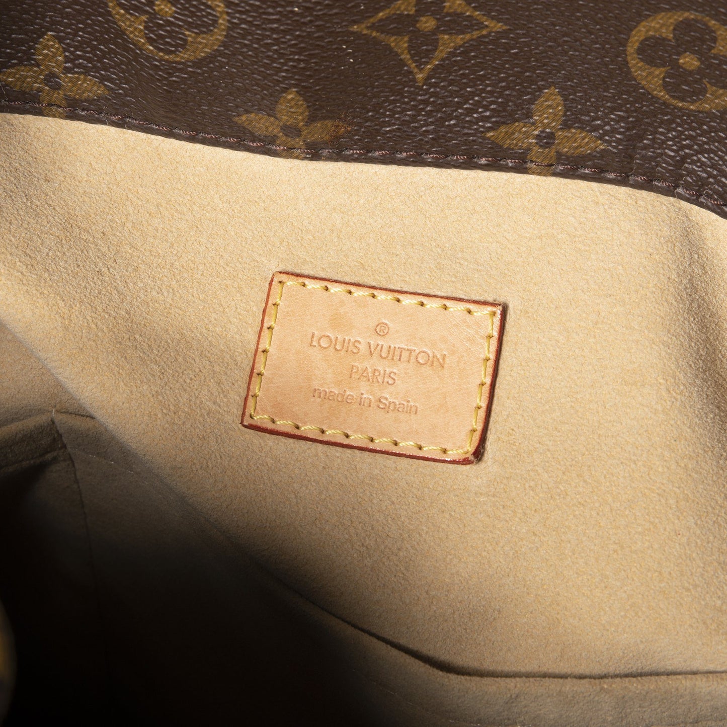 Louis Vuitton Monogram Artsy MM